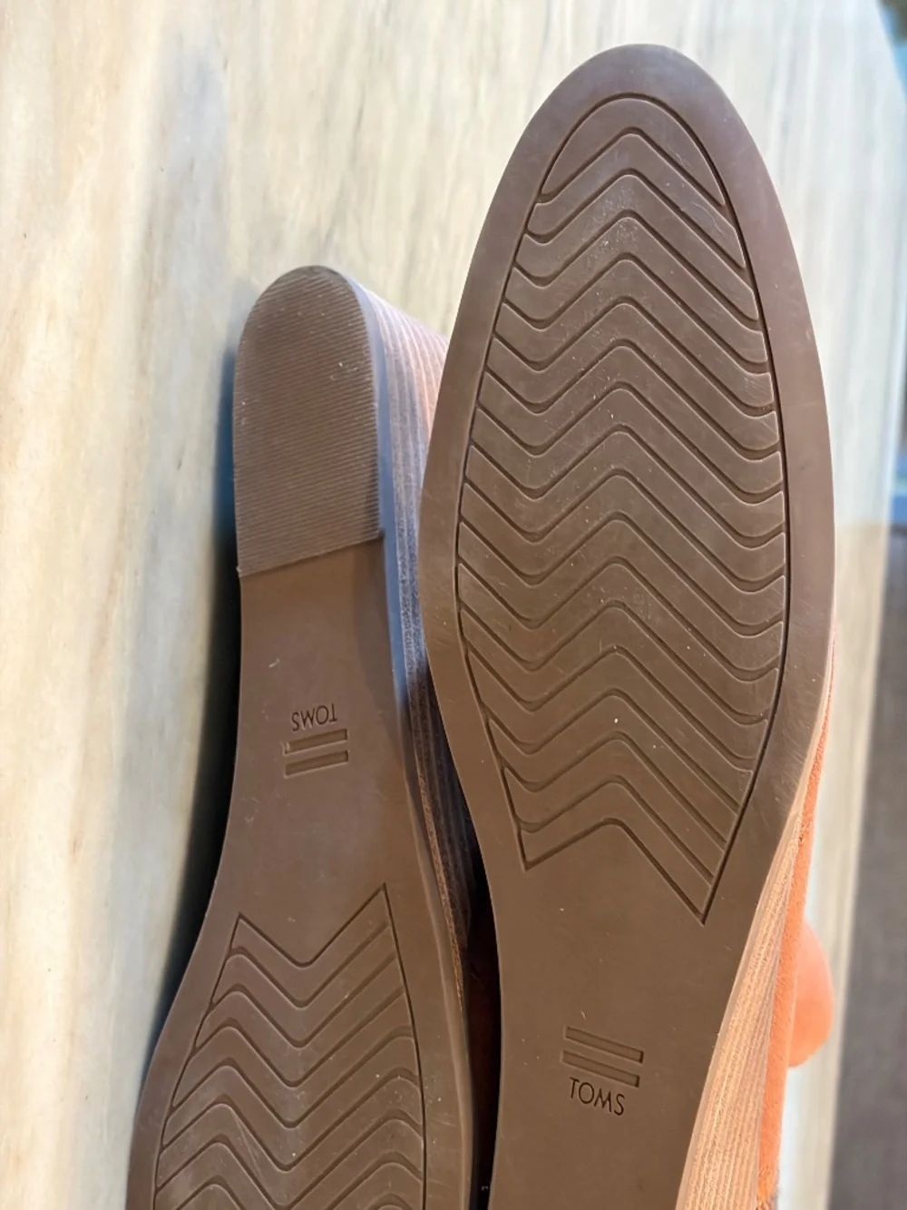 Toms rust suede
